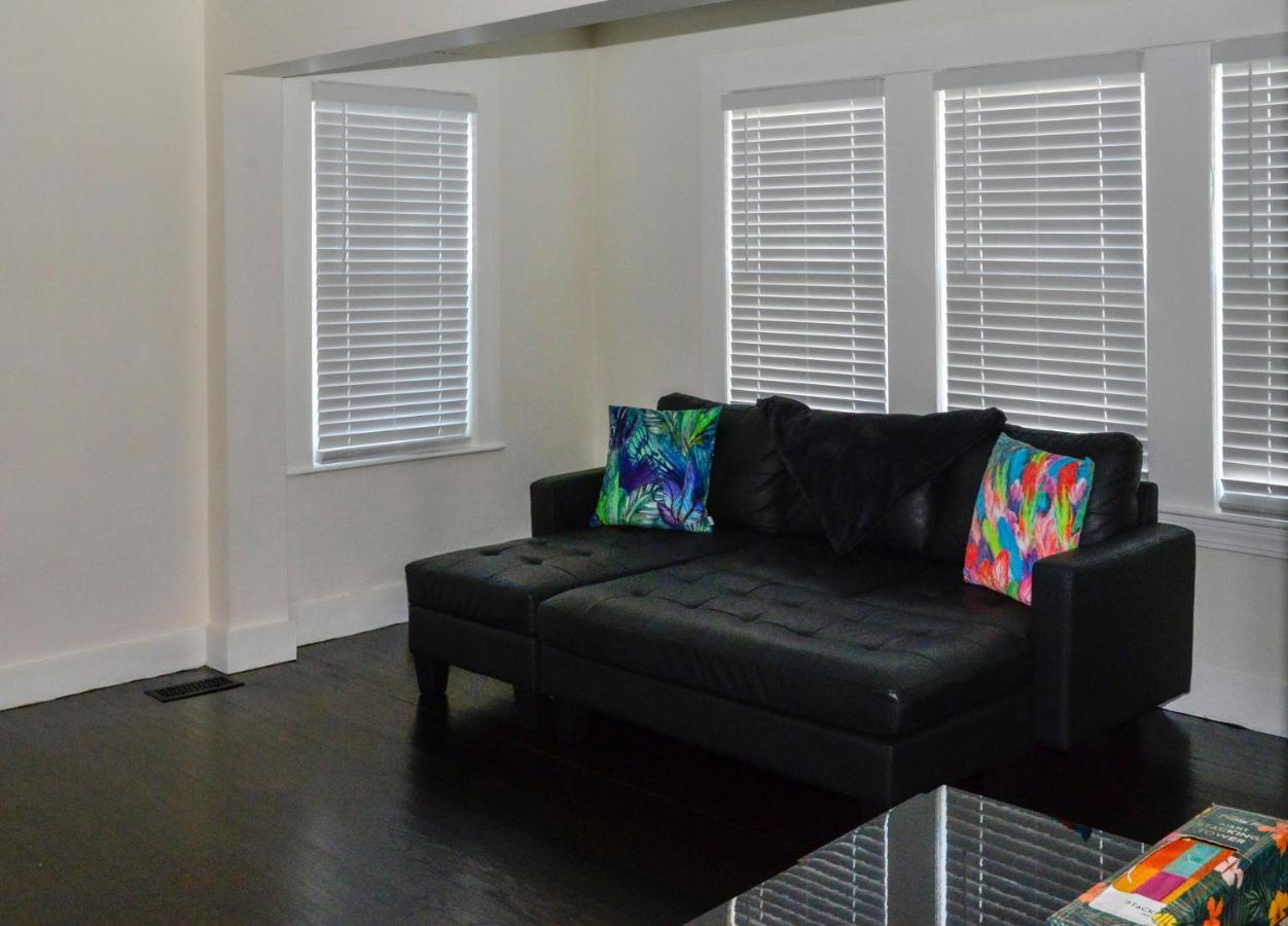 Modern Two Bedroom Condo - Boston Stoneham Exterior photo