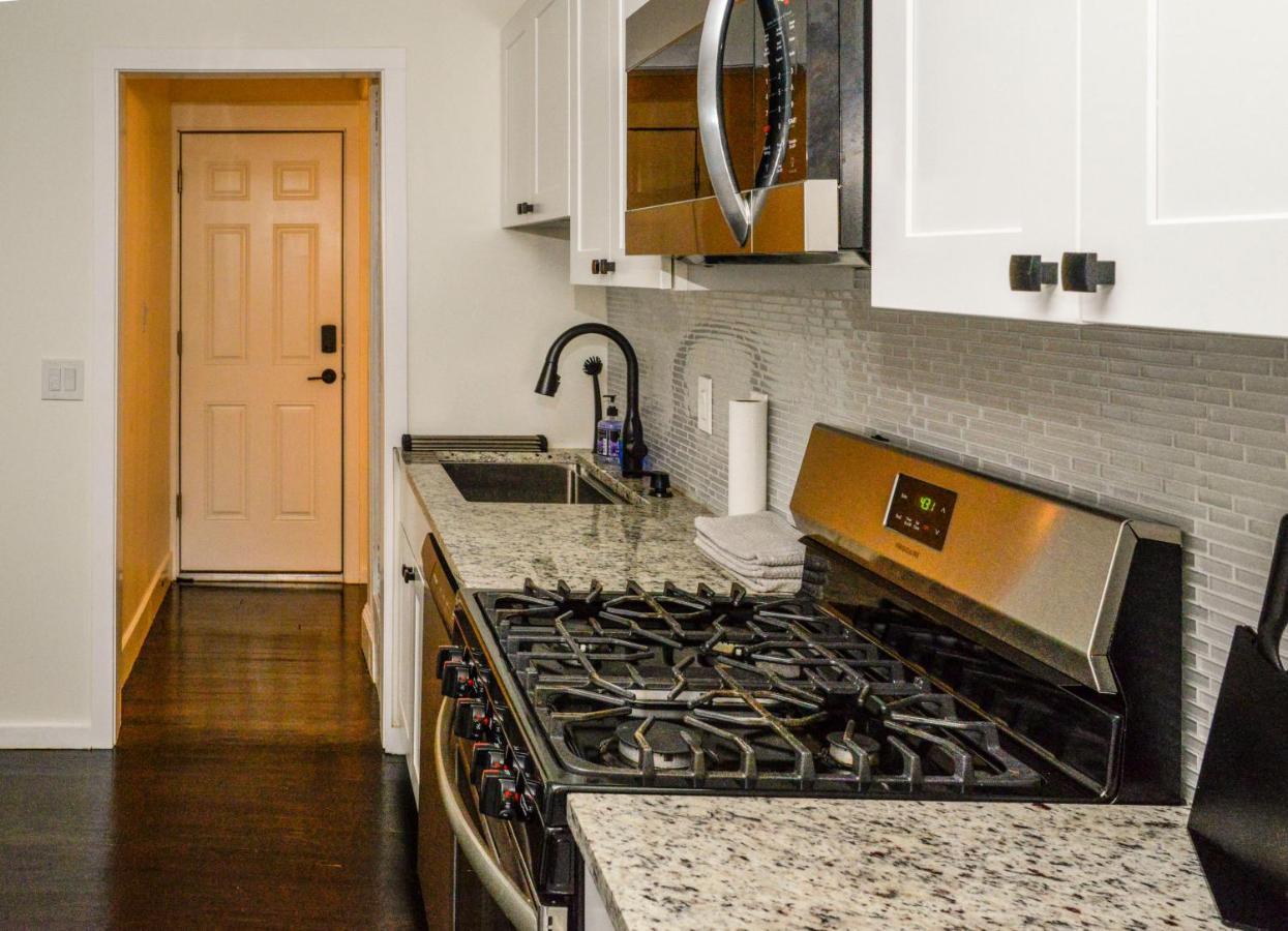 Modern Two Bedroom Condo - Boston Stoneham Exterior photo