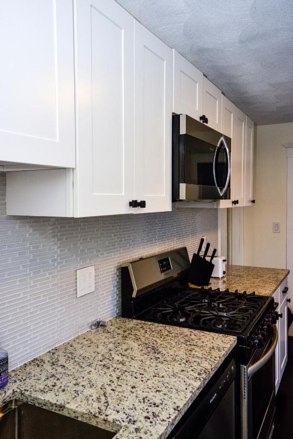 Modern Two Bedroom Condo - Boston Stoneham Exterior photo
